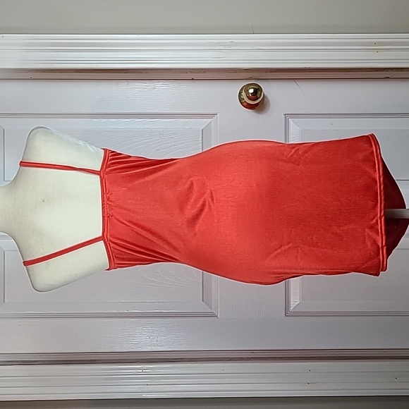 Prettylittlething Bodycon Cut Out Dress NWT - Picture 4 of 10